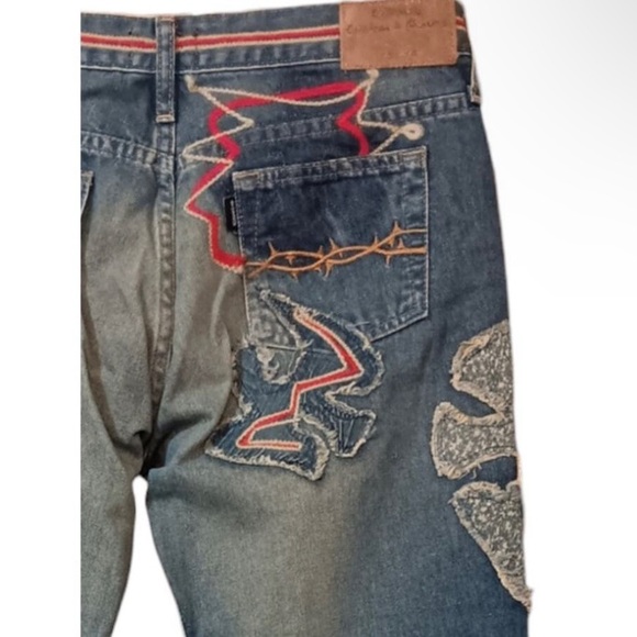 VINTAGE 90s Y2K Jeans 31x31 Artsy
Patched Applique Size 29 Fade Distressed
Denim - Picture 6 of 6
